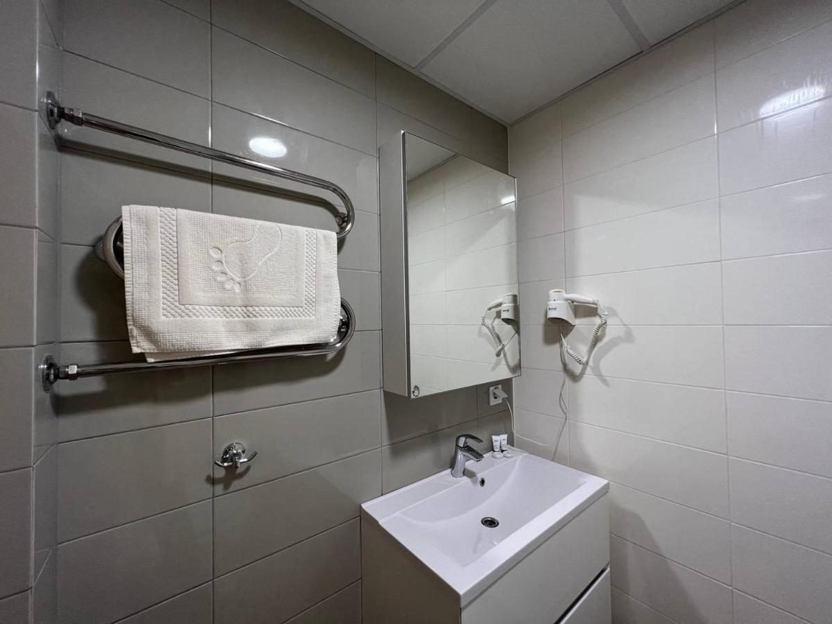 Ucu Inn - Кімнати Для Гостей Leópolis Exterior foto