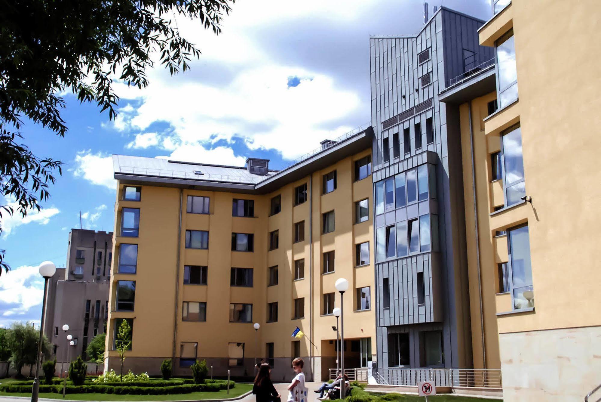 Ucu Inn - Кімнати Для Гостей Leópolis Exterior foto